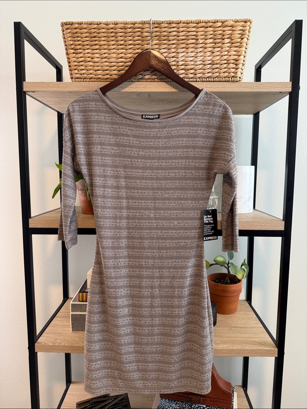 NWT Express Sweater Knit Lined Sequin 3/4" Sleeve Knee Length T-Shirt Dress, XS